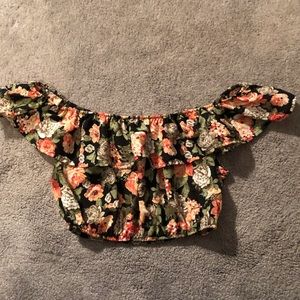 Floral rouched elastic crop top